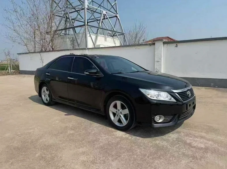 丰田凯美瑞 正面外观二