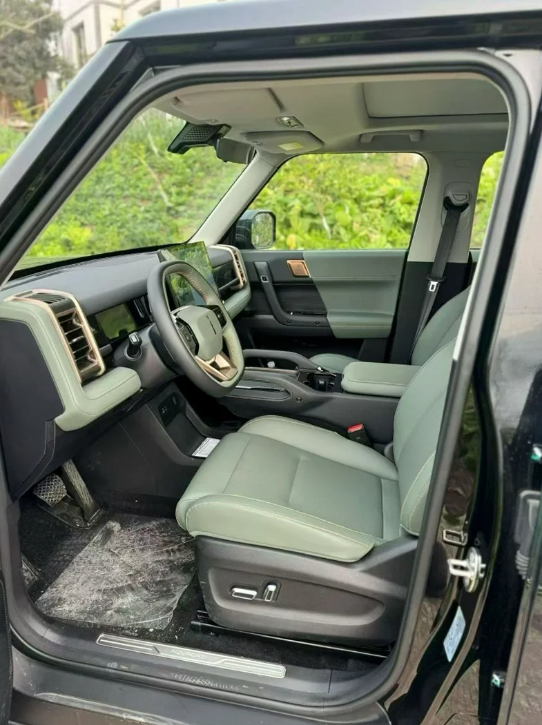 奇瑞ICAR 正面外观二