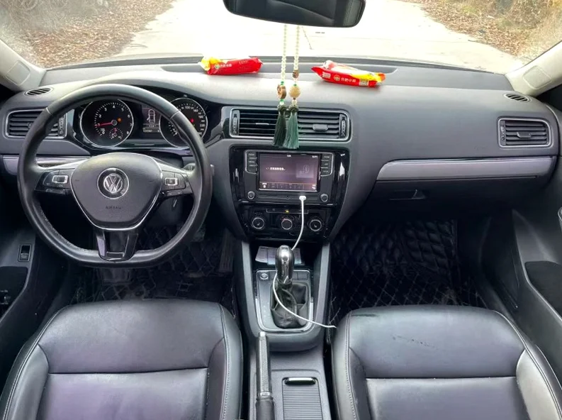 大众速腾 后面外观二