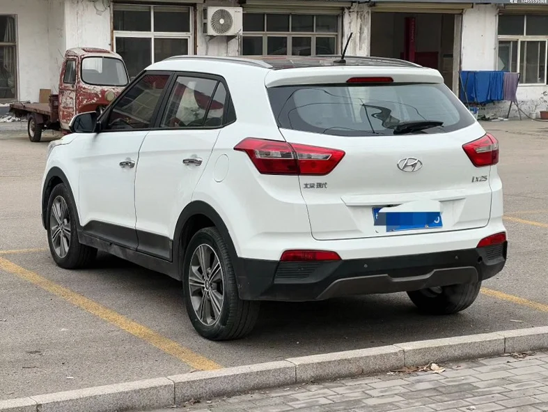 现代ix25 内饰后排