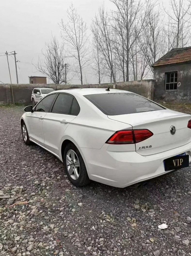 大众凌渡 内饰前排