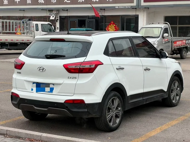 现代ix25 内饰前排