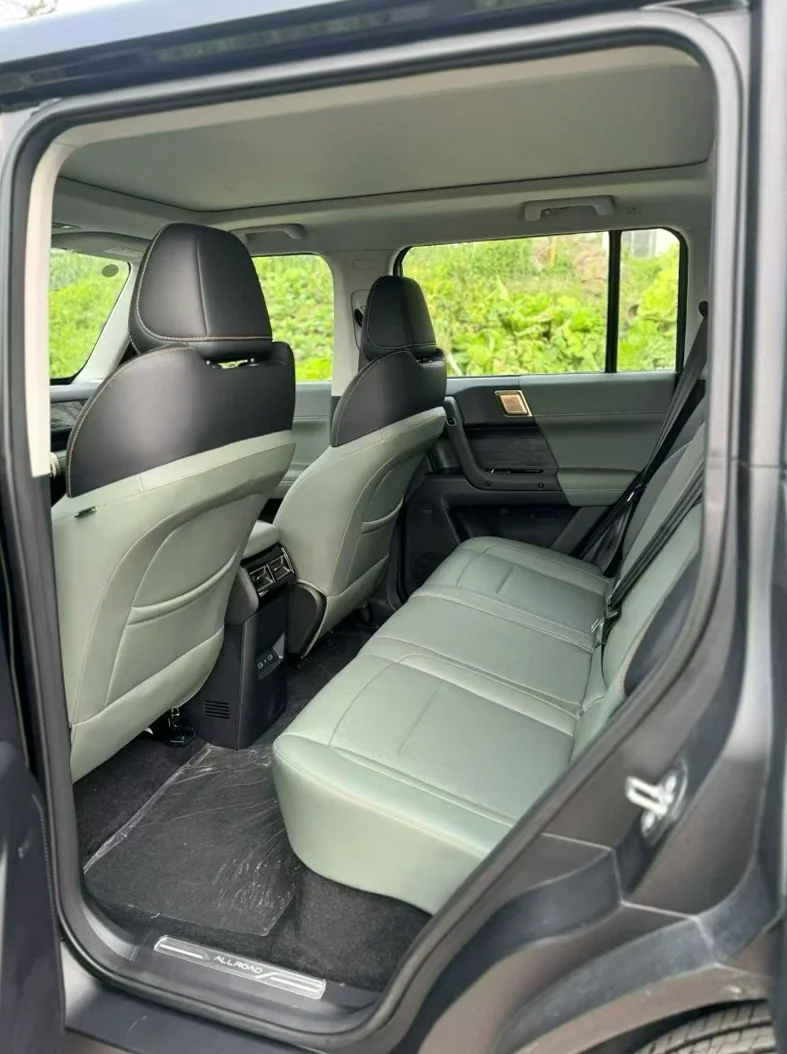 奇瑞ICAR 后面外观一