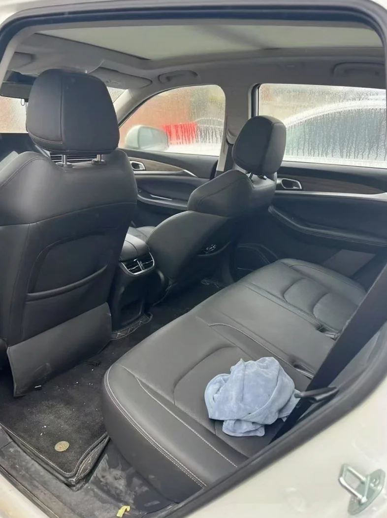 创维HT-I 内饰前排