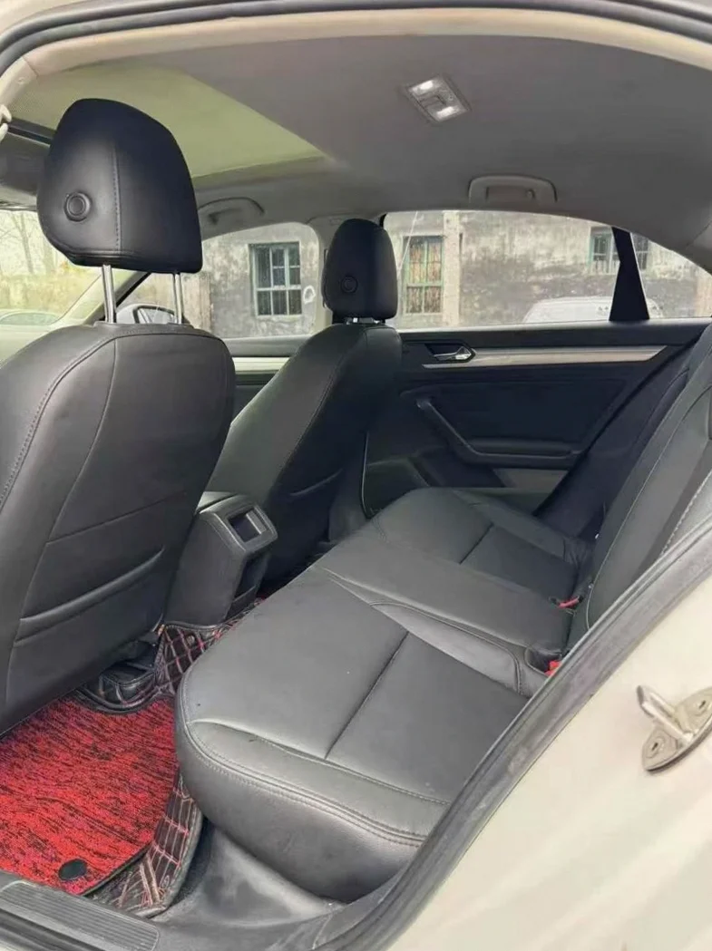 大众凌渡 后面外观一