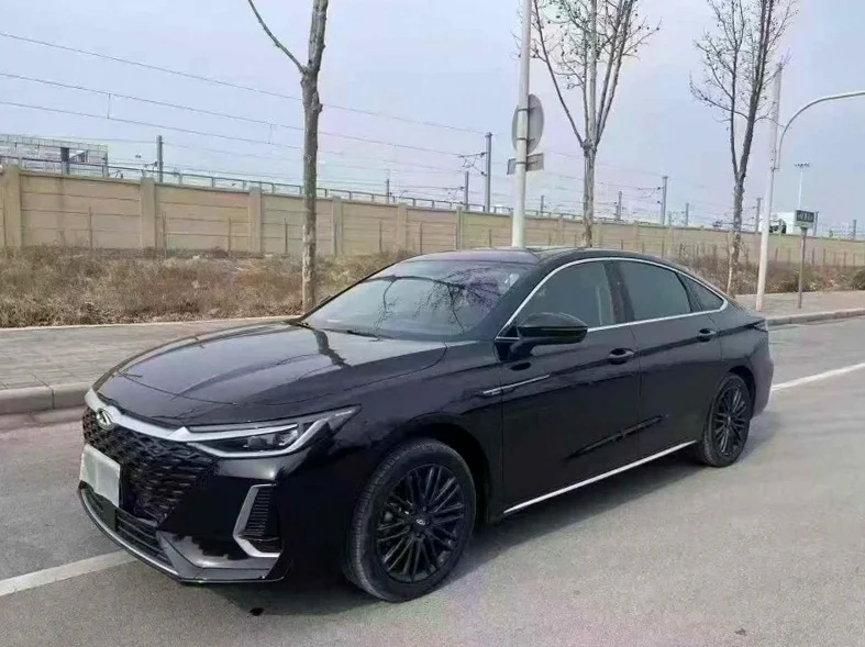 奇瑞艾瑞泽 正面外观二