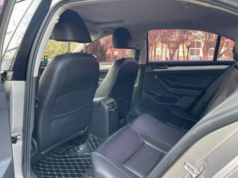 大众速腾 后面外观一