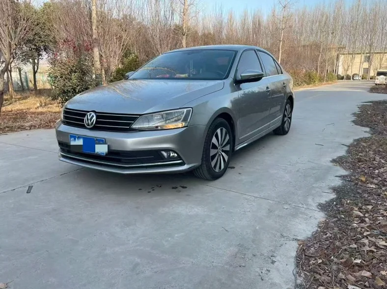 大众速腾 正面外观三