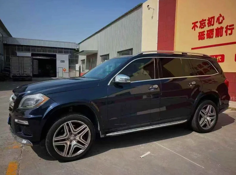 奔驰GLS 正面外观二