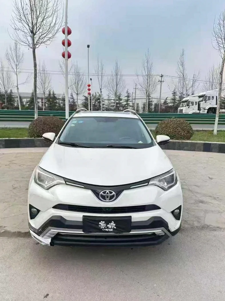 16年丰田RAV4荣放2.0L两驱风尚版