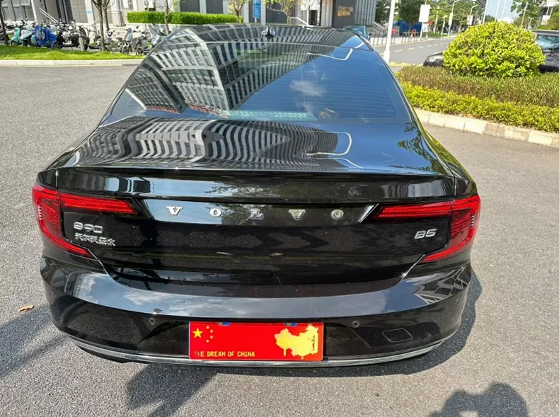 沃尔沃S90 后面外观一