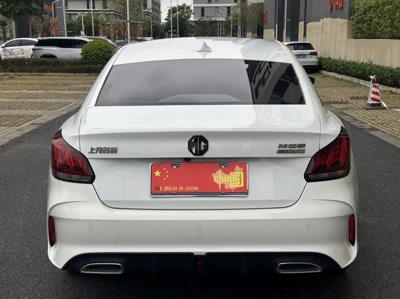 名爵5 驾驶室
