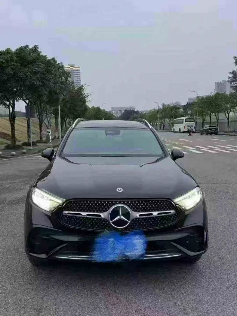 24年奔驰GLC300L四驱七座豪华版