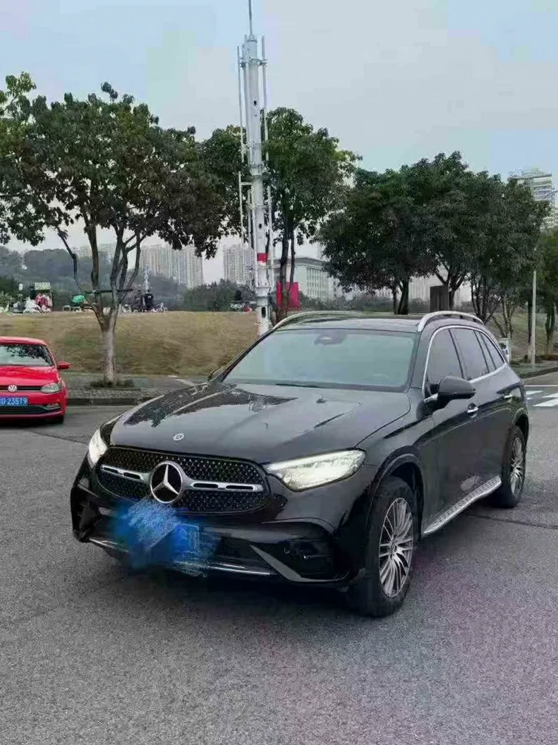 奔驰GLC 正面外观三