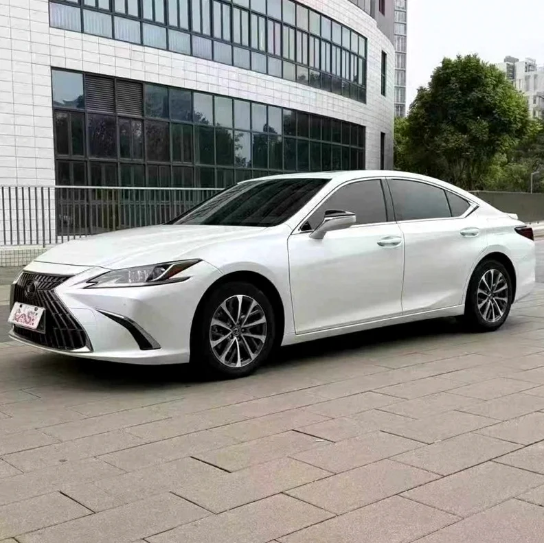 雷克萨斯ES 正面外观三