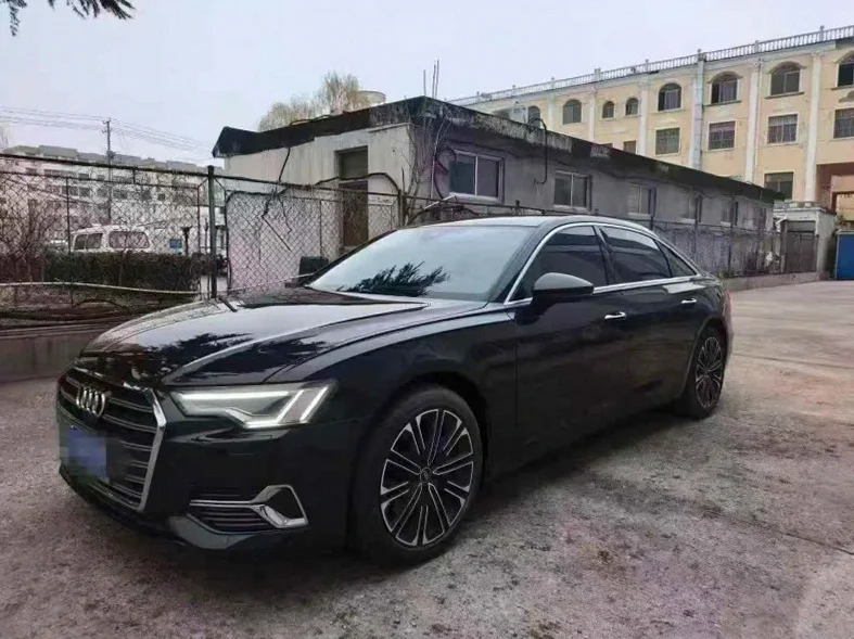 奥迪A6L 正面外观三