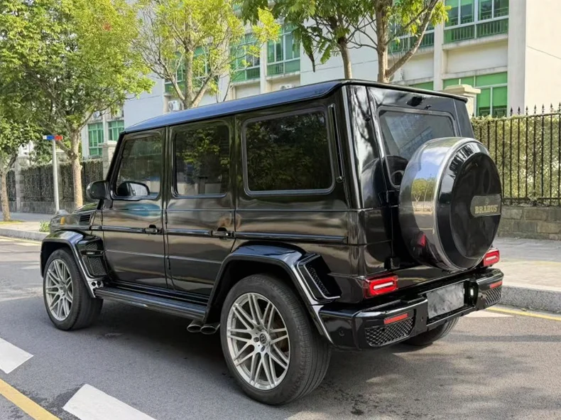 奔驰G 内饰后排