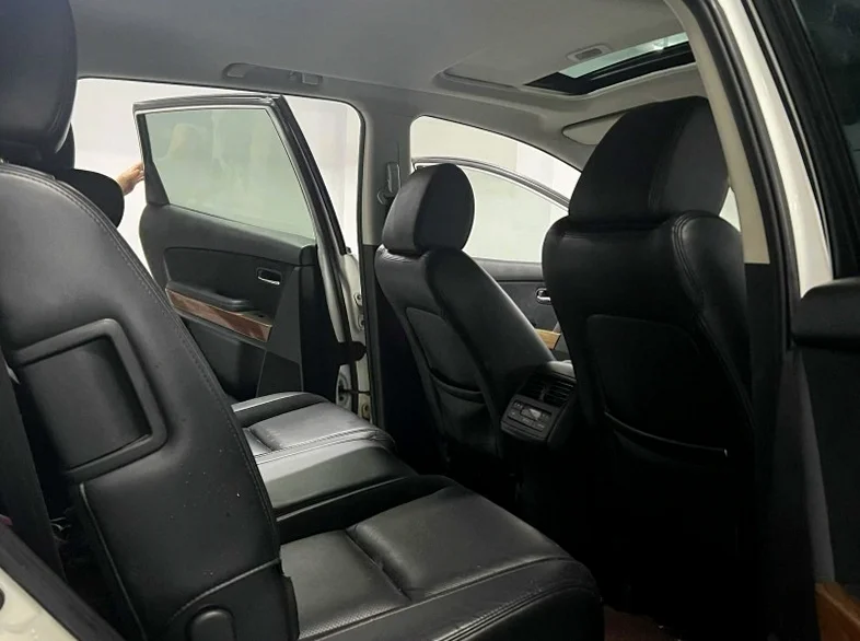 马自达CX-9 后面外观一