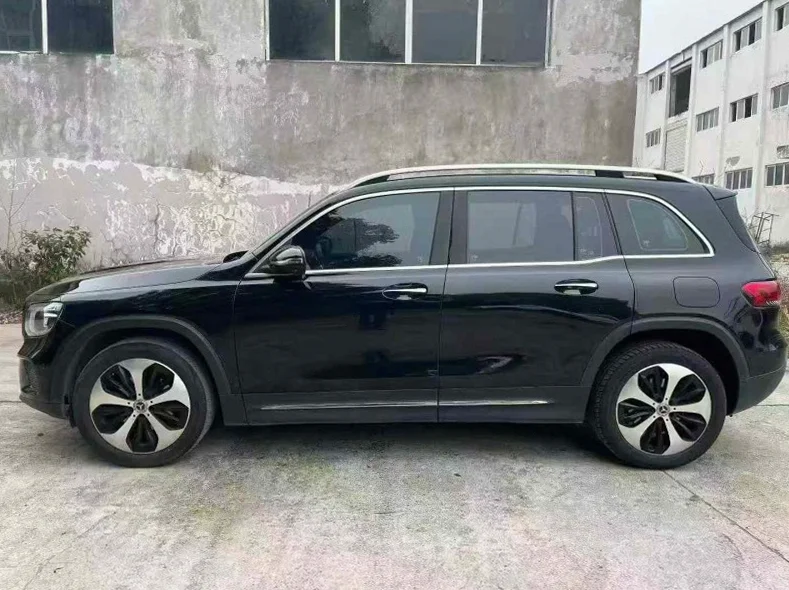 奔驰GLB 后面外观一