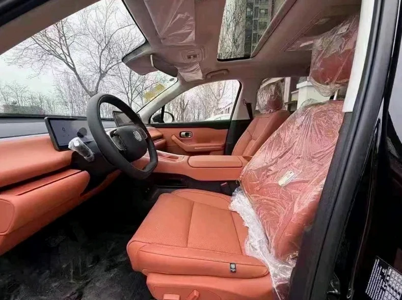 零跑汽车C16 内饰前排