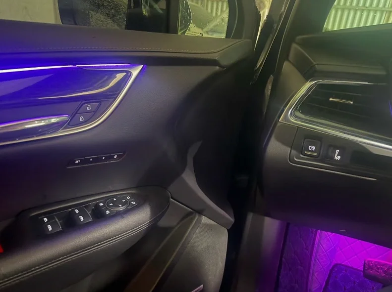 凯迪拉克XT5 内饰后排