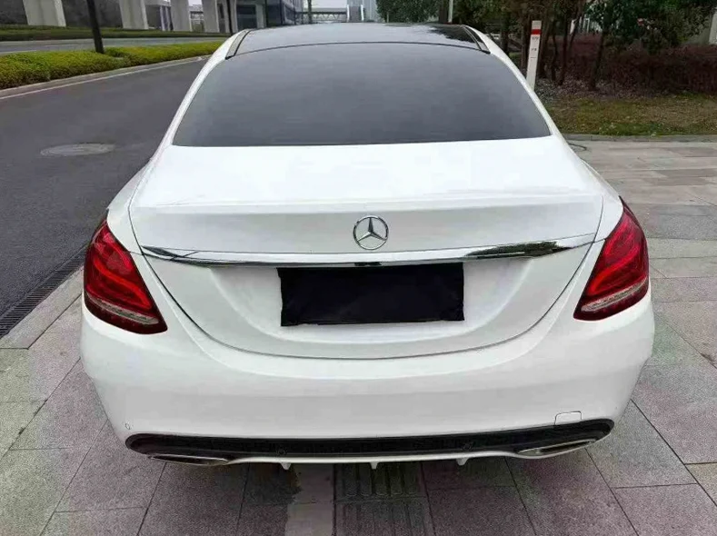 奔驰C 内饰后排