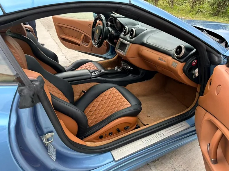 法拉利California 后面外观二