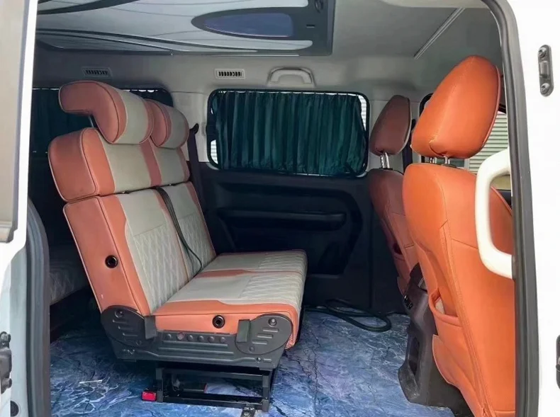 北汽制造王牌M7 后面外观一