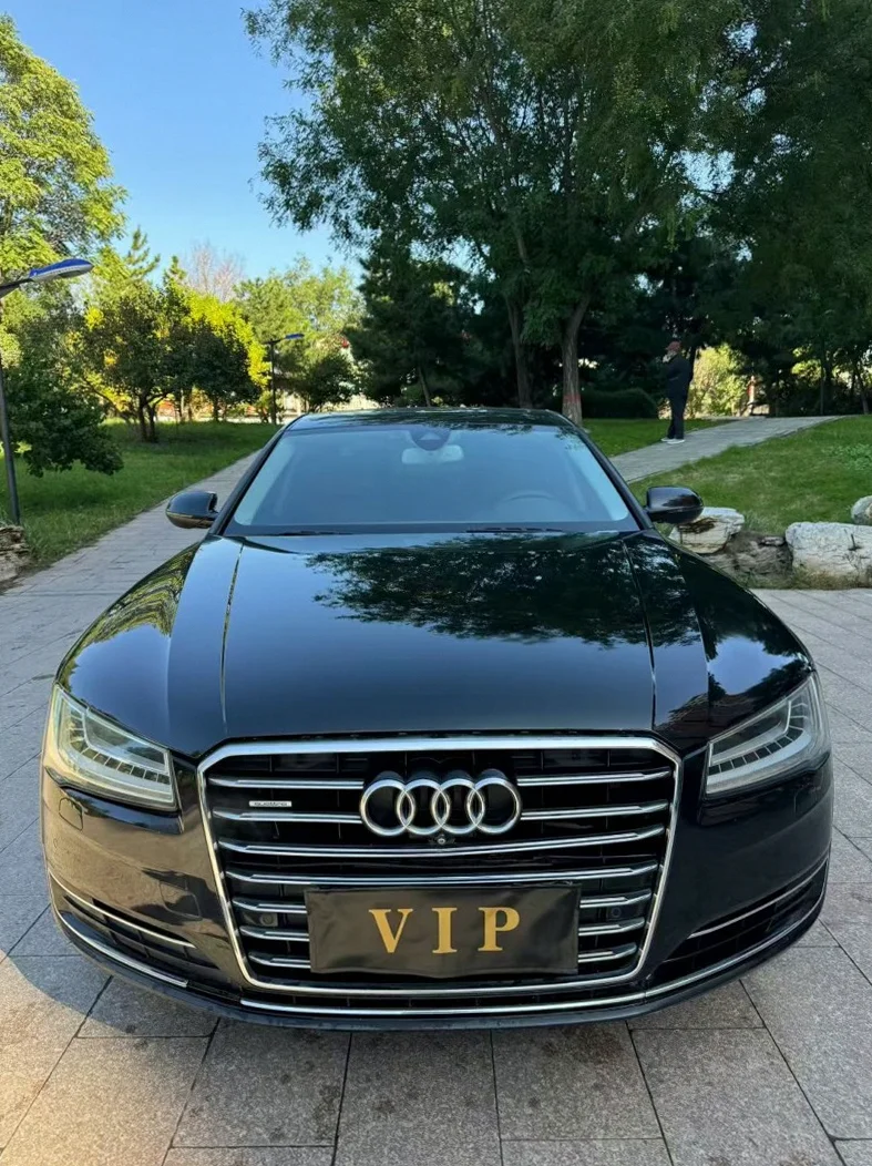 16年奥迪A8L 3.0T四驱豪华版