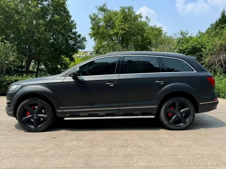 奥迪Q7 后面外观二