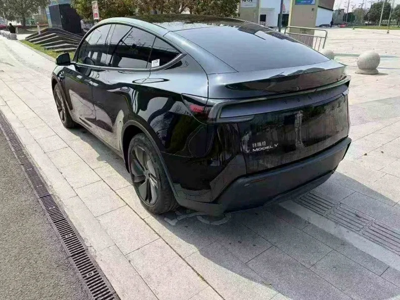 特斯拉MODEL 内饰后排