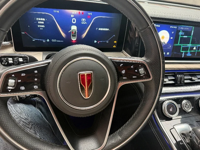 红旗H9 内饰后排