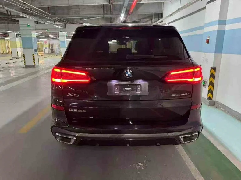 宝马X5 内饰后排