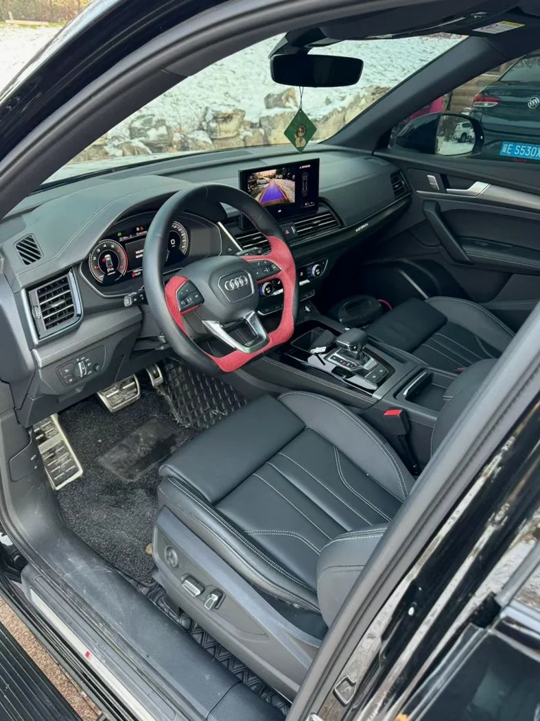 奥迪Q5 后面外观一