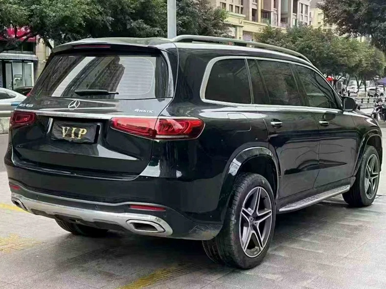 奔驰GLS 内饰后排