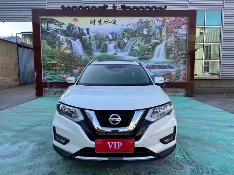 20年日产奇骏2.0L自动高配