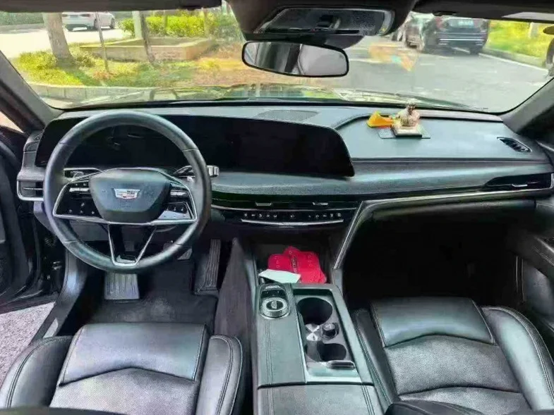 凯迪拉克CT6 后面外观二