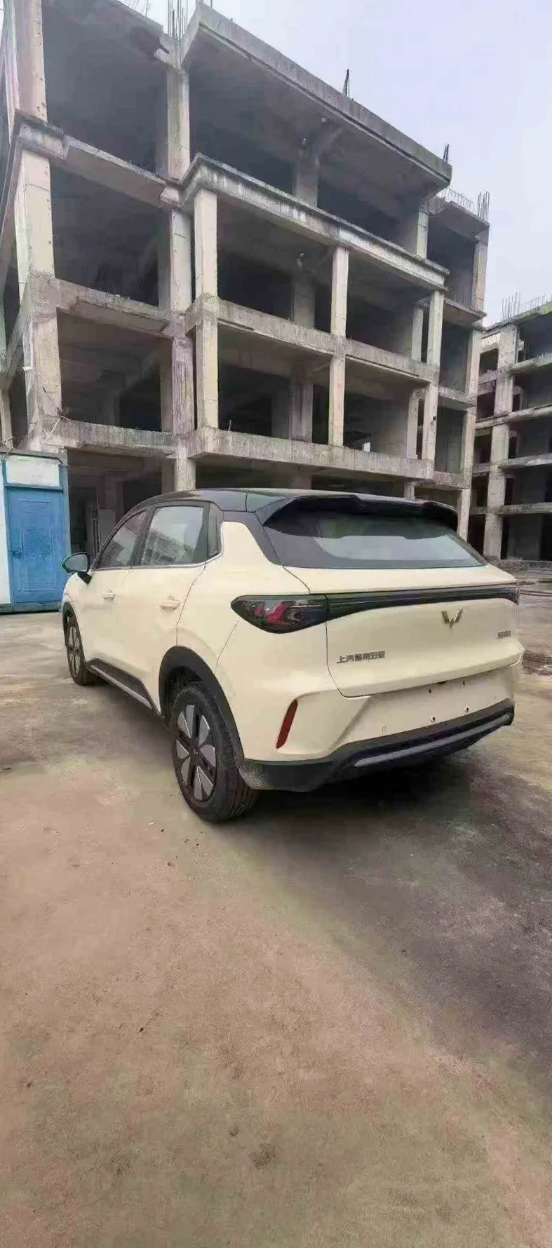五菱汽车缤果 后面外观三