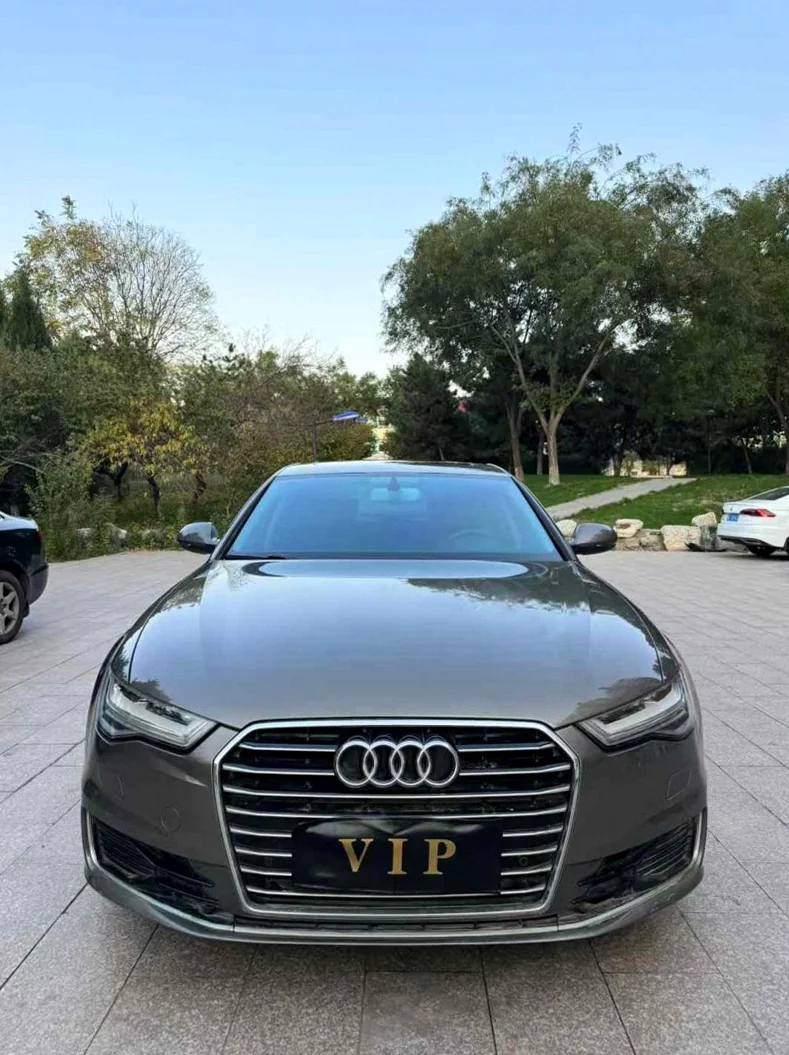 17年奥迪A6L 1.8T舒适版高配