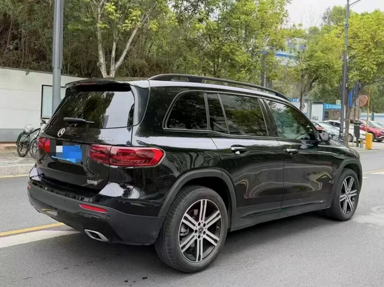 奔驰GLB 内饰前排