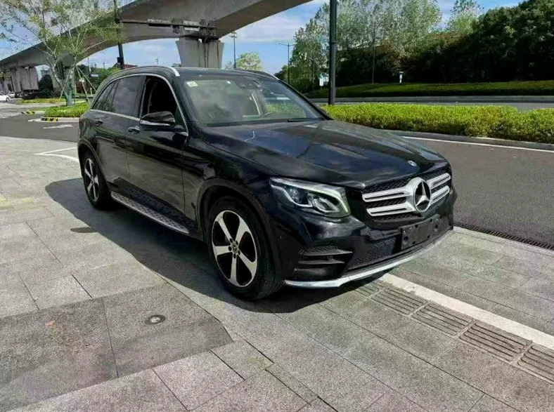 奔驰GLC 正面外观三