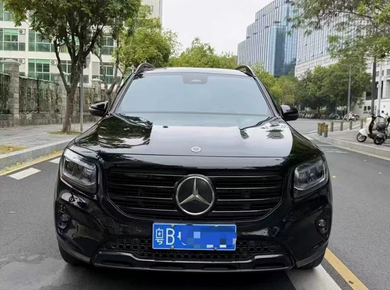 25年奔驰GLB220 四驱七座