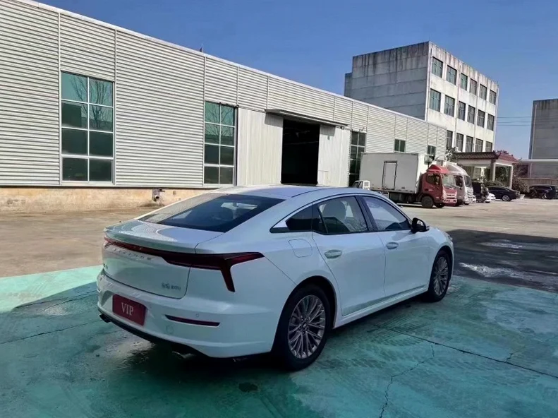 奔腾B70 内饰前排