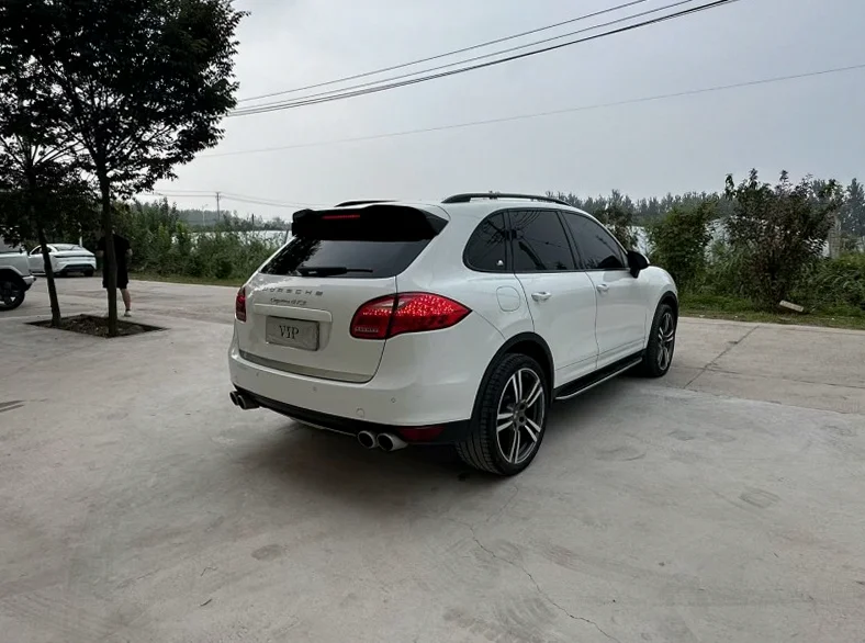 保时捷卡宴 后面外观一