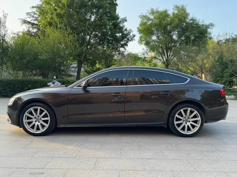 奥迪A5 后面外观二