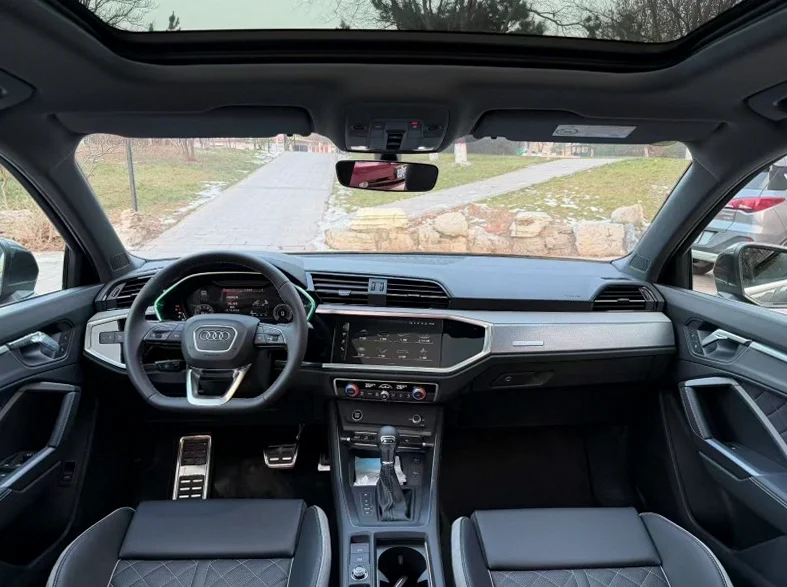 奥迪Q3 内饰后排