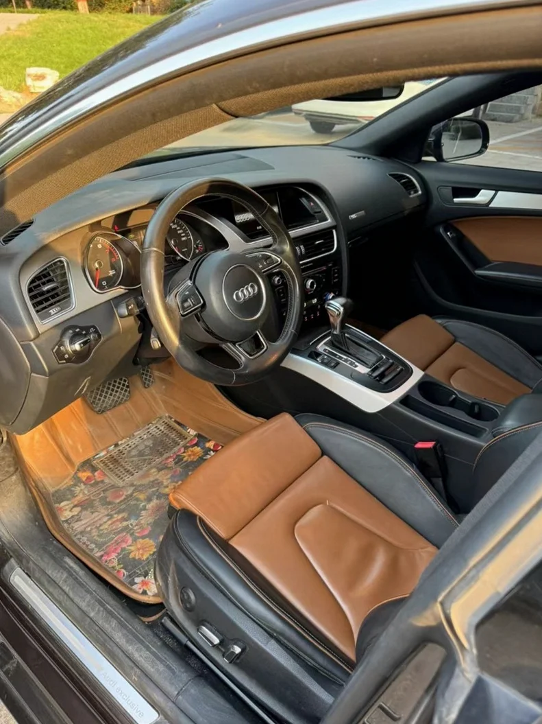 奥迪A5 后面外观一