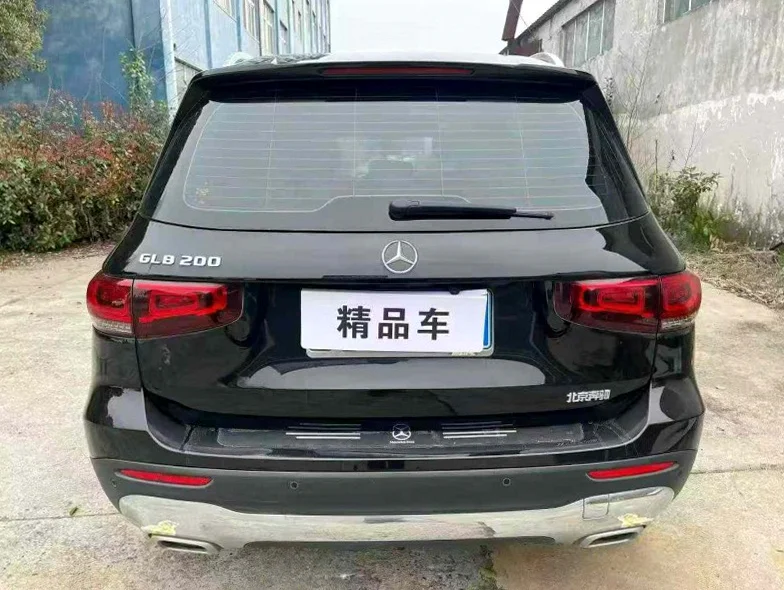 奔驰GLB 后面外观二