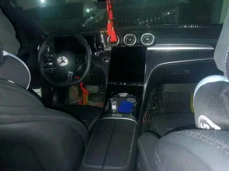 奔驰C 正面外观三