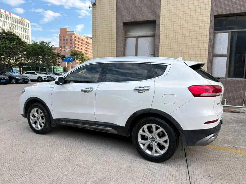 哈弗H6 内饰前排